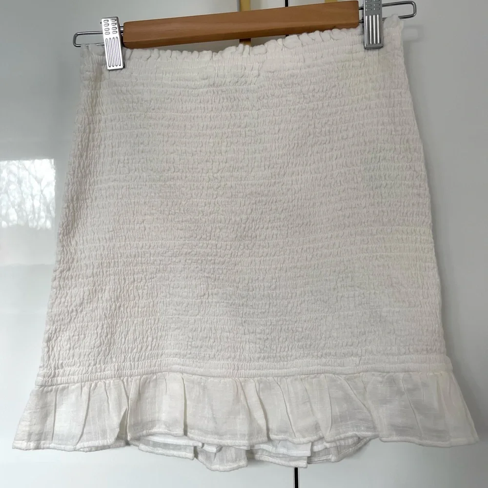Abercrombie & Finch Ruffled Skirt - Picture 1 of 3